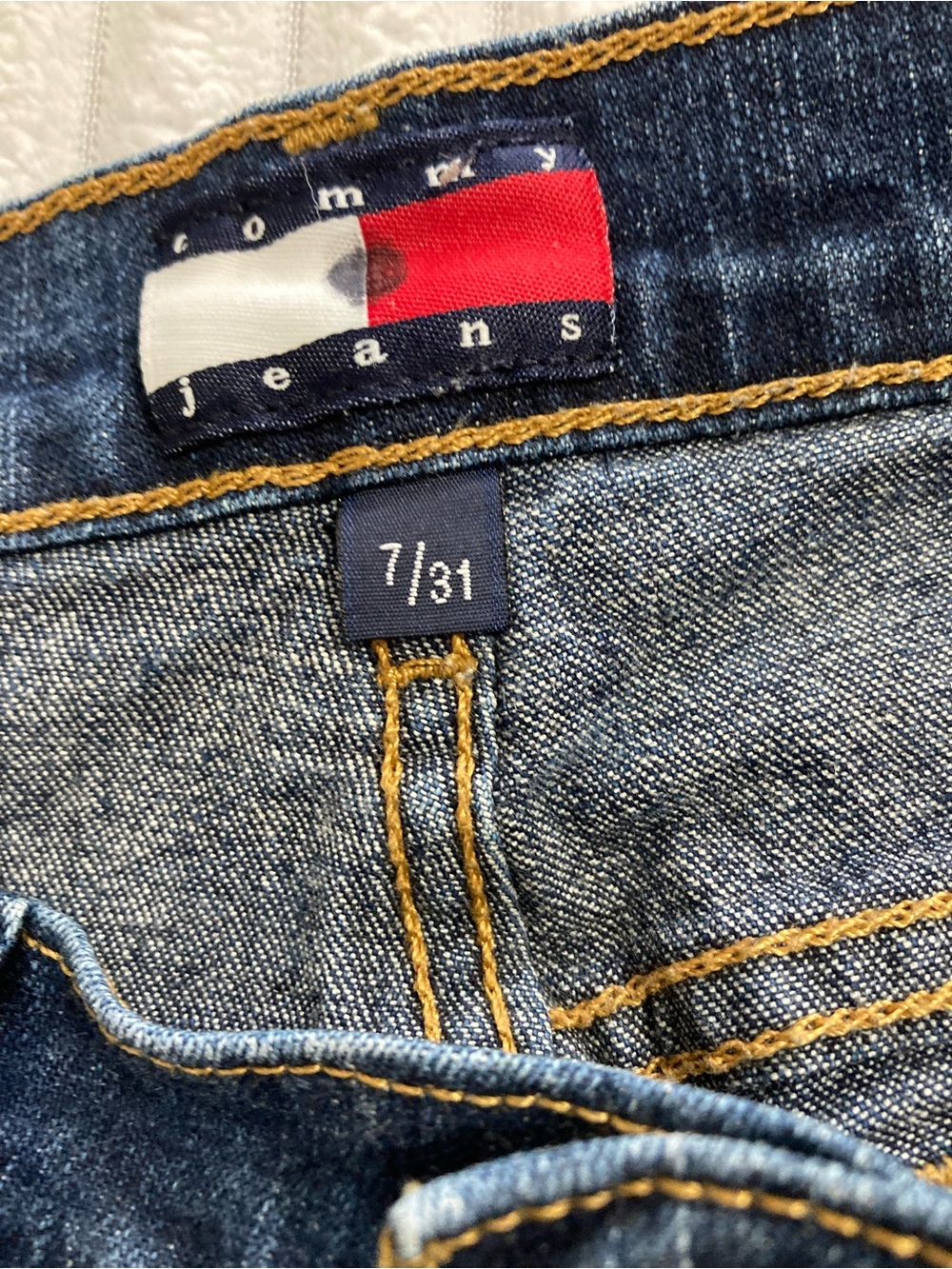 Tommy Hilfiger Jeans - Picture 8 of 8